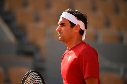 Un nuevo intento de Roger Federer, en los primeros torneos de su vuelta tras una larga inactividad; el suizo de 39 años compite en Roland Garros, pero apunta a Wimbledon.