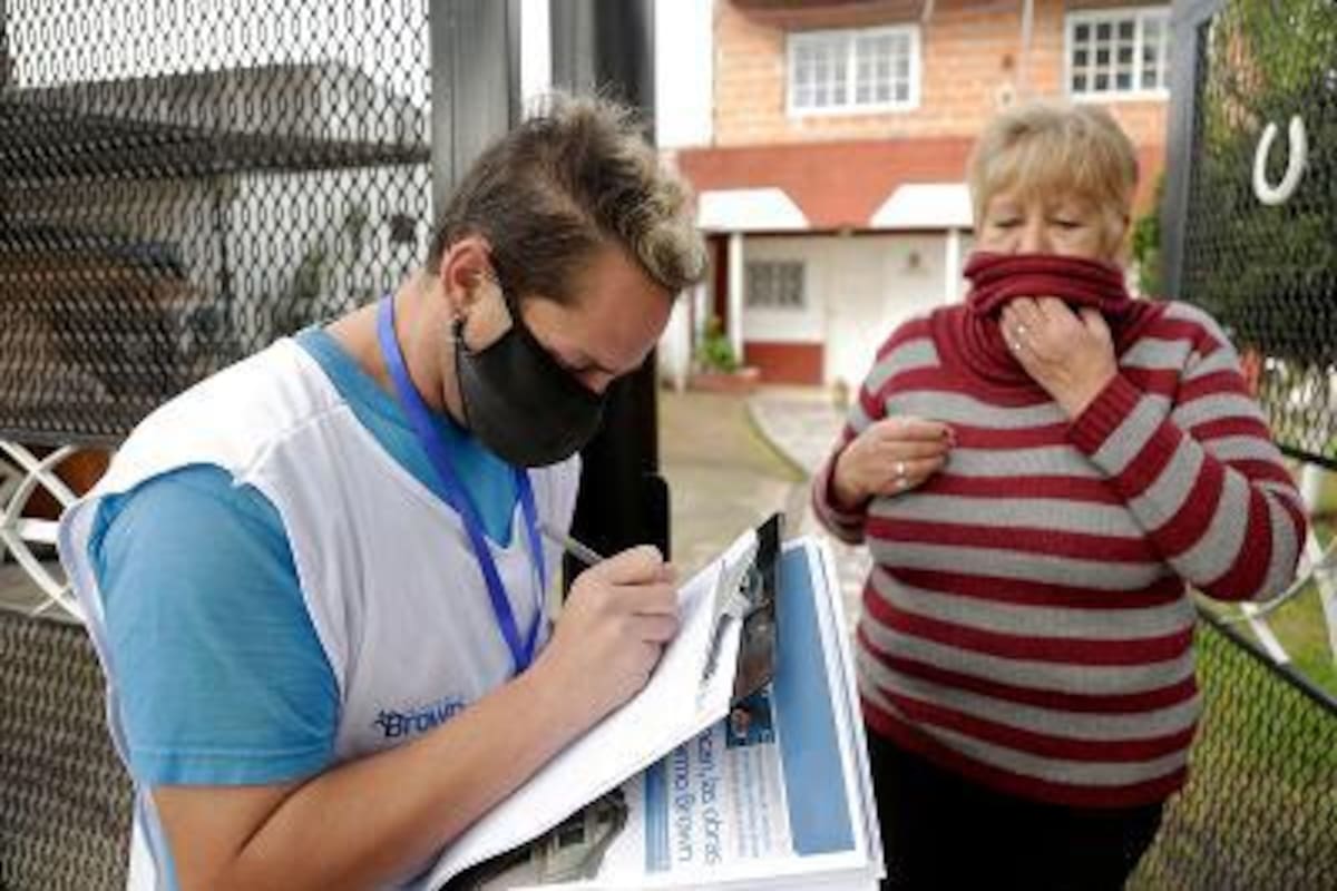 Un operativo de inscripción casa por casa del municipio de Almirante Brown