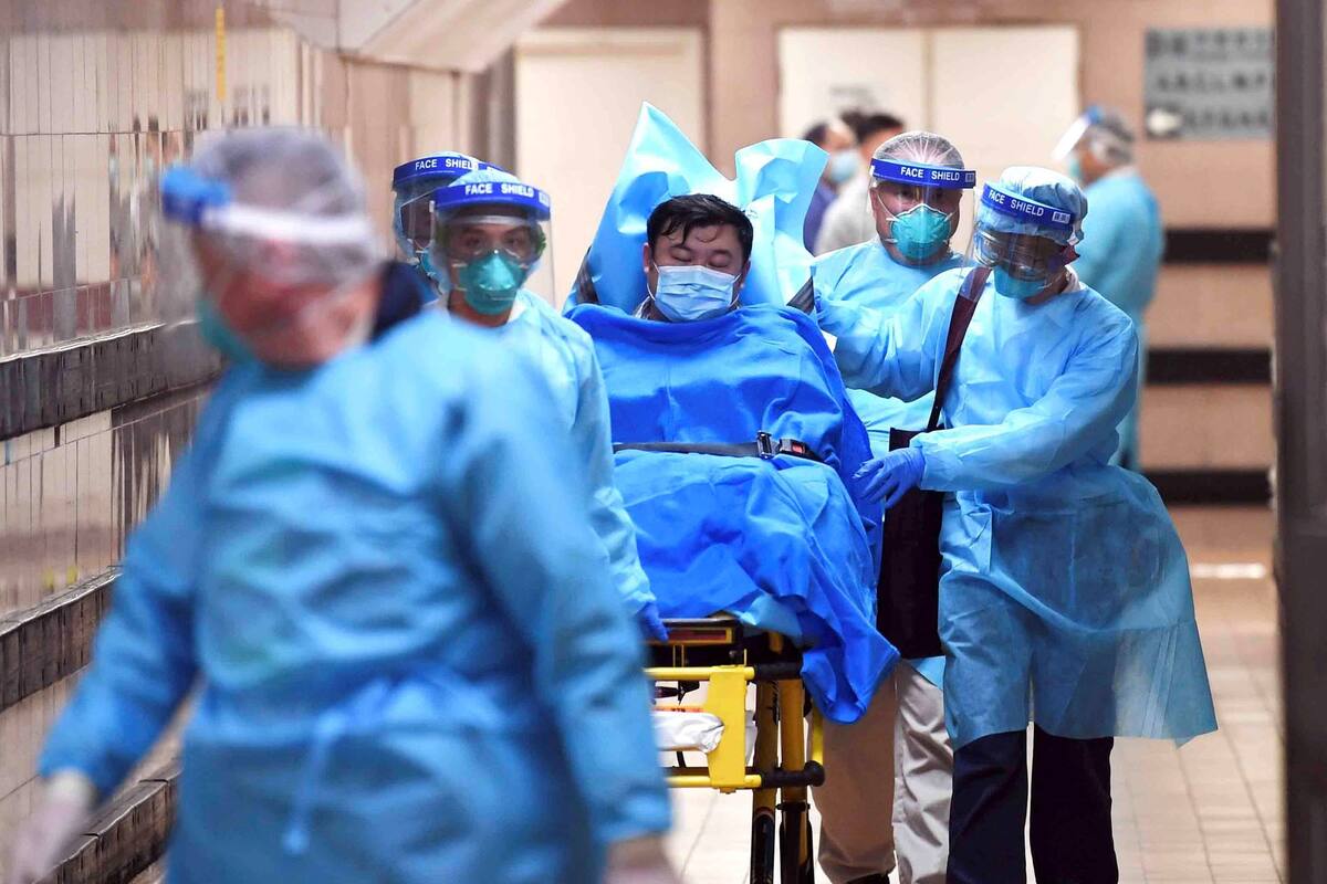 Un paciente sospechoso de estar afectado por el coronavirus, ayer, en Hong Kong