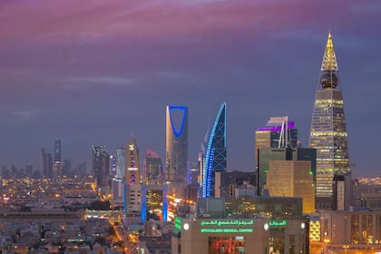 Un país petrolero se reinventa y ahora exportará inteligencia artificial