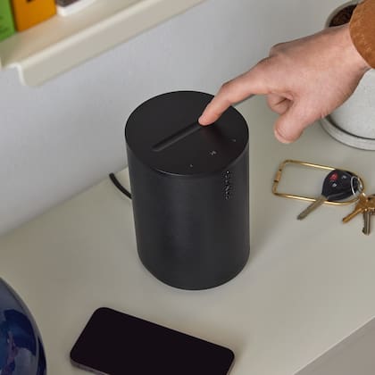 Un parlante Sonos Era 100 SL