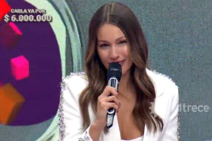 Un participante de Los 8 escalones le hizo una "romántica" propuesta a Pampita y ella no la descartó del todo (Foto: Captura eltrece)