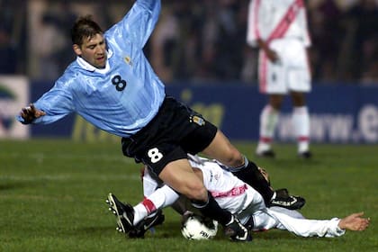 Un partido de Fabian O'Neillante Perú, el 26 de julio de 2000