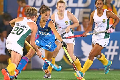 Un partido de Lucina Von der Heyde ante Sudáfrica, por la World League