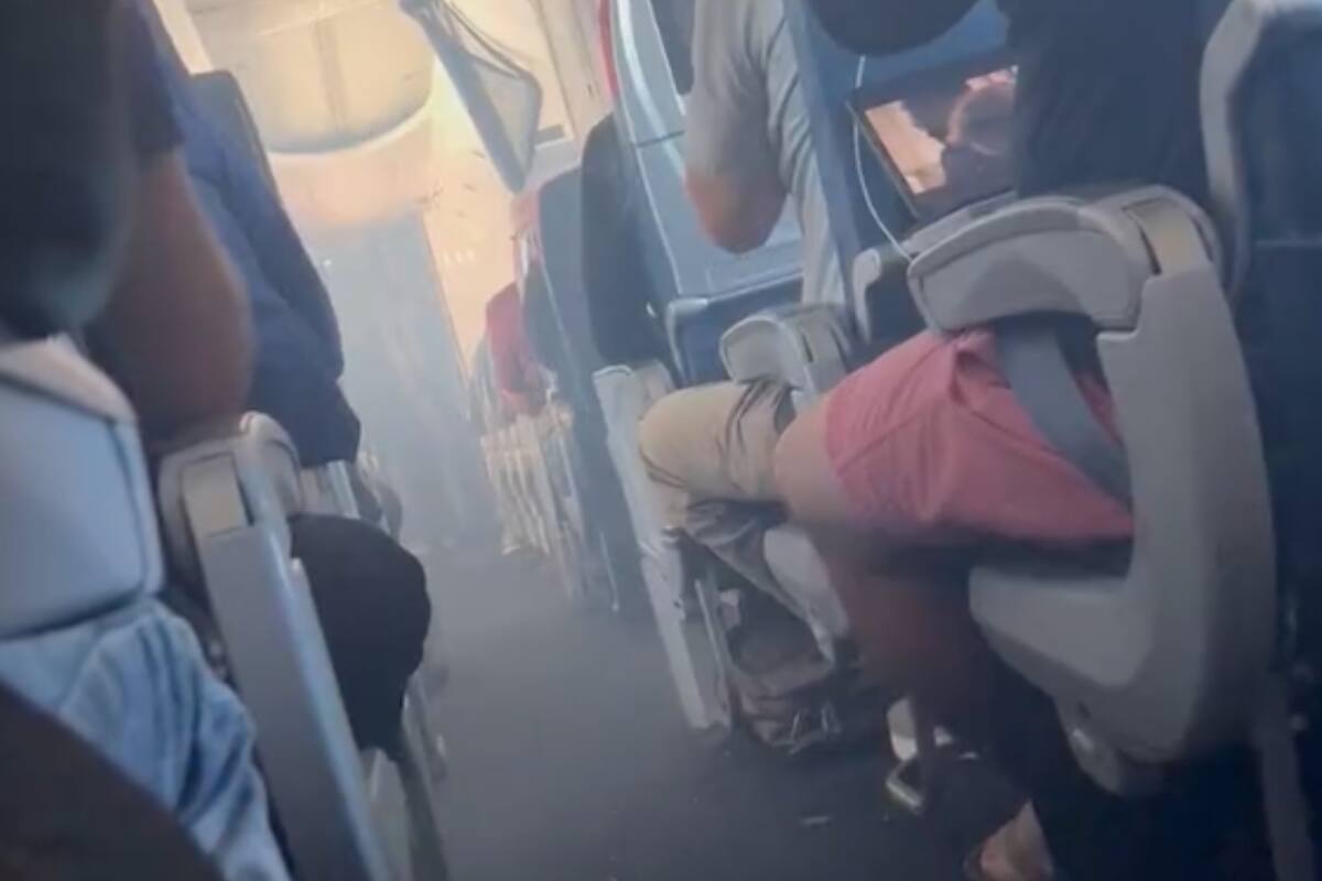 Un pasajero compartió cómo fue el momento en que la cabina de su vuelo a Los Ángeles se llenó de humo