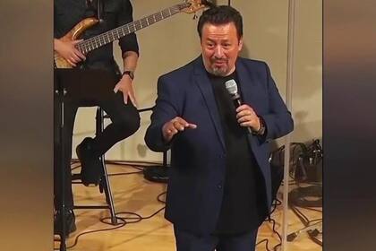 Un pastor difunde la palabra de Dios al ritmo del cantante puertorriqueño Bad Bunny (Foto: Youtube @jf29tv45)