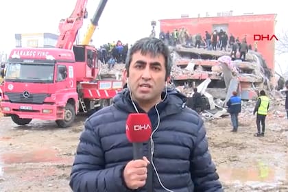 Un periodista filmó en vivo el inicio del segundo terremoto en Turquía