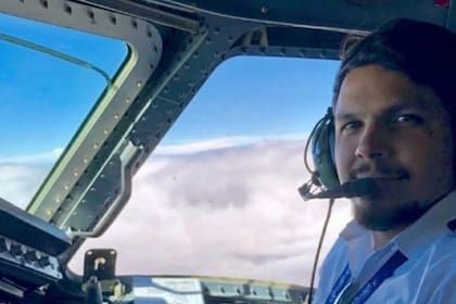 Un piloto de avión recibió una insólita recomendación durante un vuelo