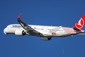 Un piloto de Turkish Airlines murió en pleno vuelo y el avión tuvo que aterrizar de urgencia en Nueva York