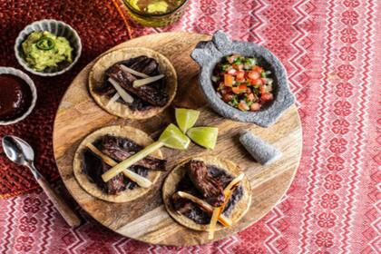 Un plato tradicional de comida mexicana.