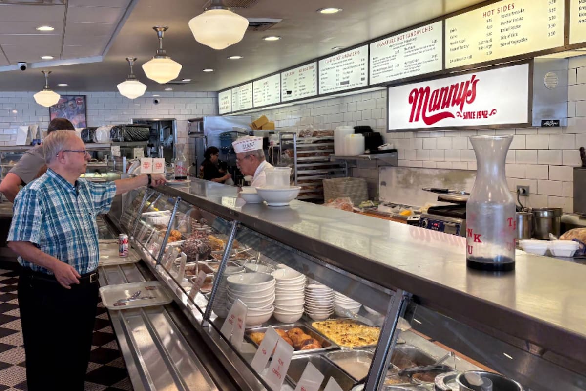 Un popular restaurante de Chicago tomó la iniciativa para apoyar a los beneficiarios de SNAP en medio del cierre del gobierno