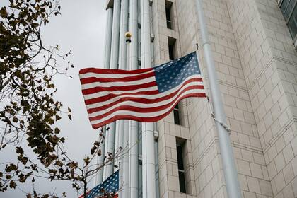 Un portavoz del Uscis sostiene que la decisión busca retomar el propósito original de la Ley de Inmigración y Nacionalidad