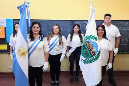 Un profesor con el máximo de 40 horas y una antigüedad de 30 años, cobra unos $400.000 en mano