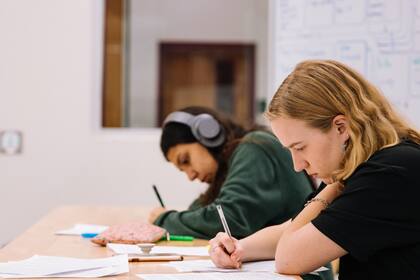 Un profesor universitario ideó un plan brillante para atrapar a los alumnos que se copian en el examen