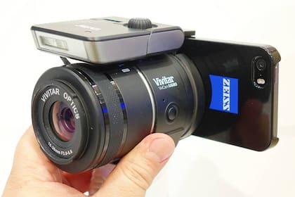 Un prototipo de la Vivitar Vivicam IU680