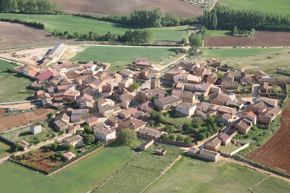 Un pueblo de España con 40 habitantes ofrece vivienda gratis y trabajo asegurado: cómo postularse desde la Argentina