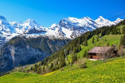 Un pueblo italiano cerca de Suiza y Francia ofrece viviendas a un euro para dar nueva vida a un tranquilo poblado