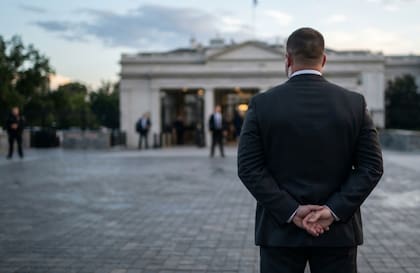 Un reciente artículo periodístico elevó las sospechas en la cúpula gubernamental de JD Vance