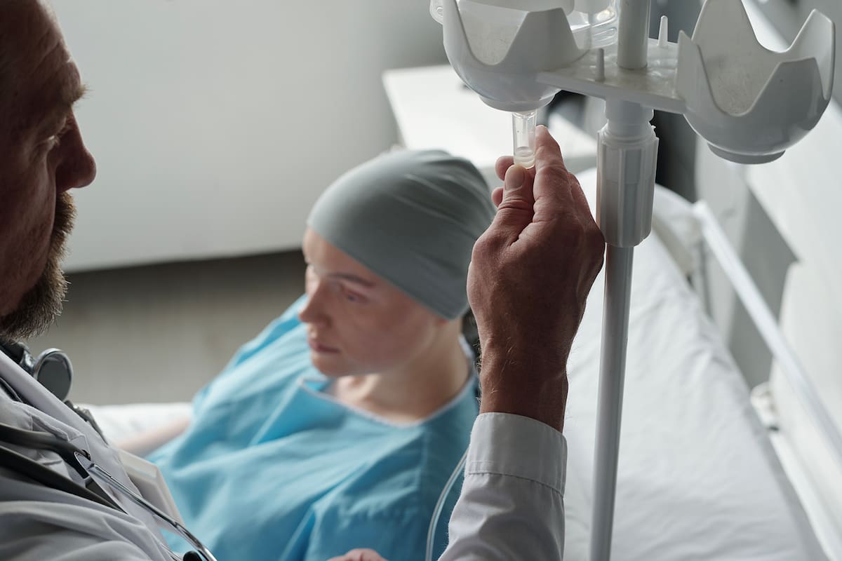 Un reciente informe elaborado por la Organización Mundial de la Salud (OMS) expuso datos reveladores sobre la incidencia del cáncer a nivel global