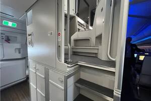 Un recorrido por el área de descanso de los asistentes de vuelo en el A350 de ITA