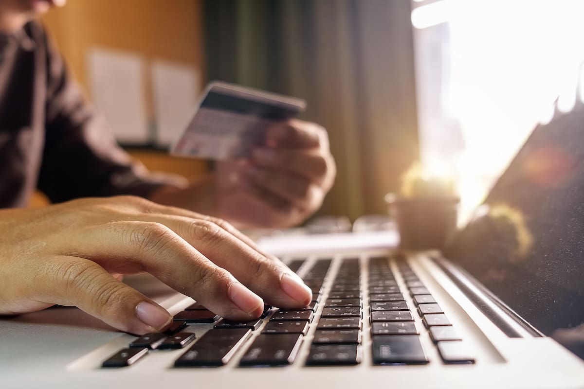 Un relevamiento hecho por el Banco Mundial muestra una caída del porcentaje de la población que dice tener servicios bancarios