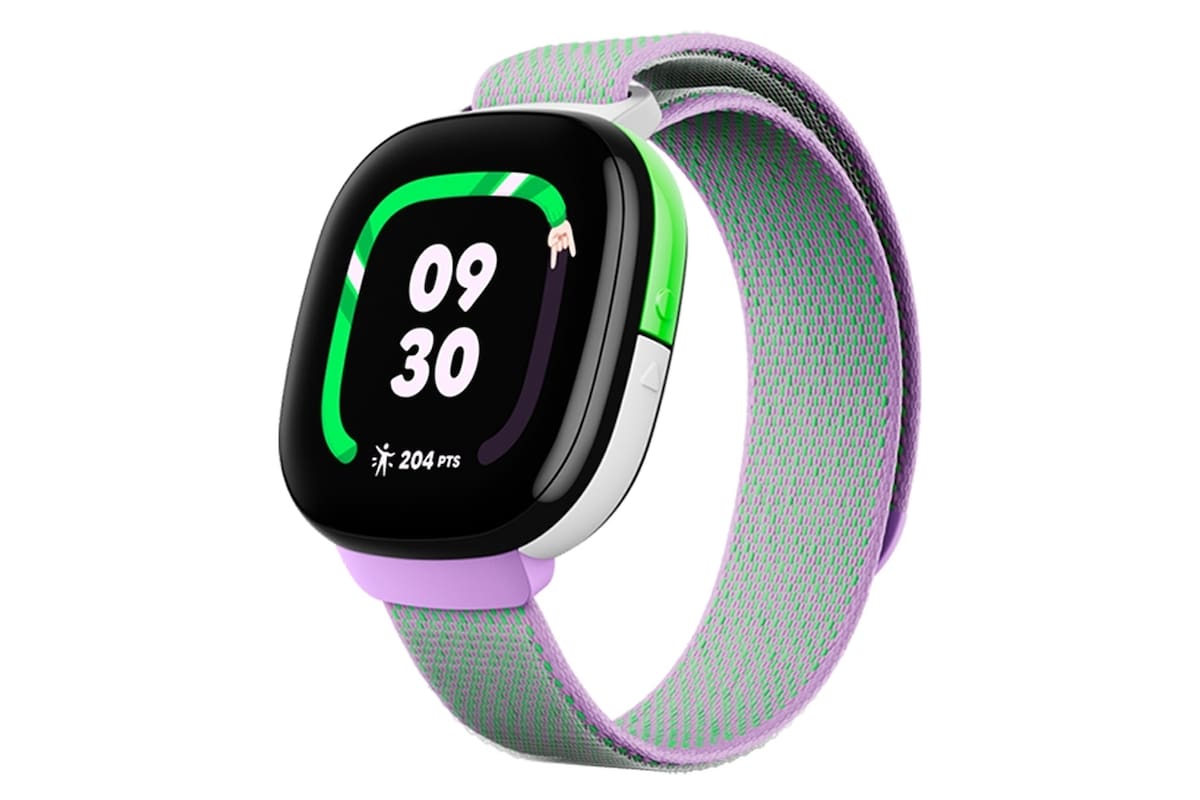 Un reloj inteligente infantil Fitbit Ace LTE