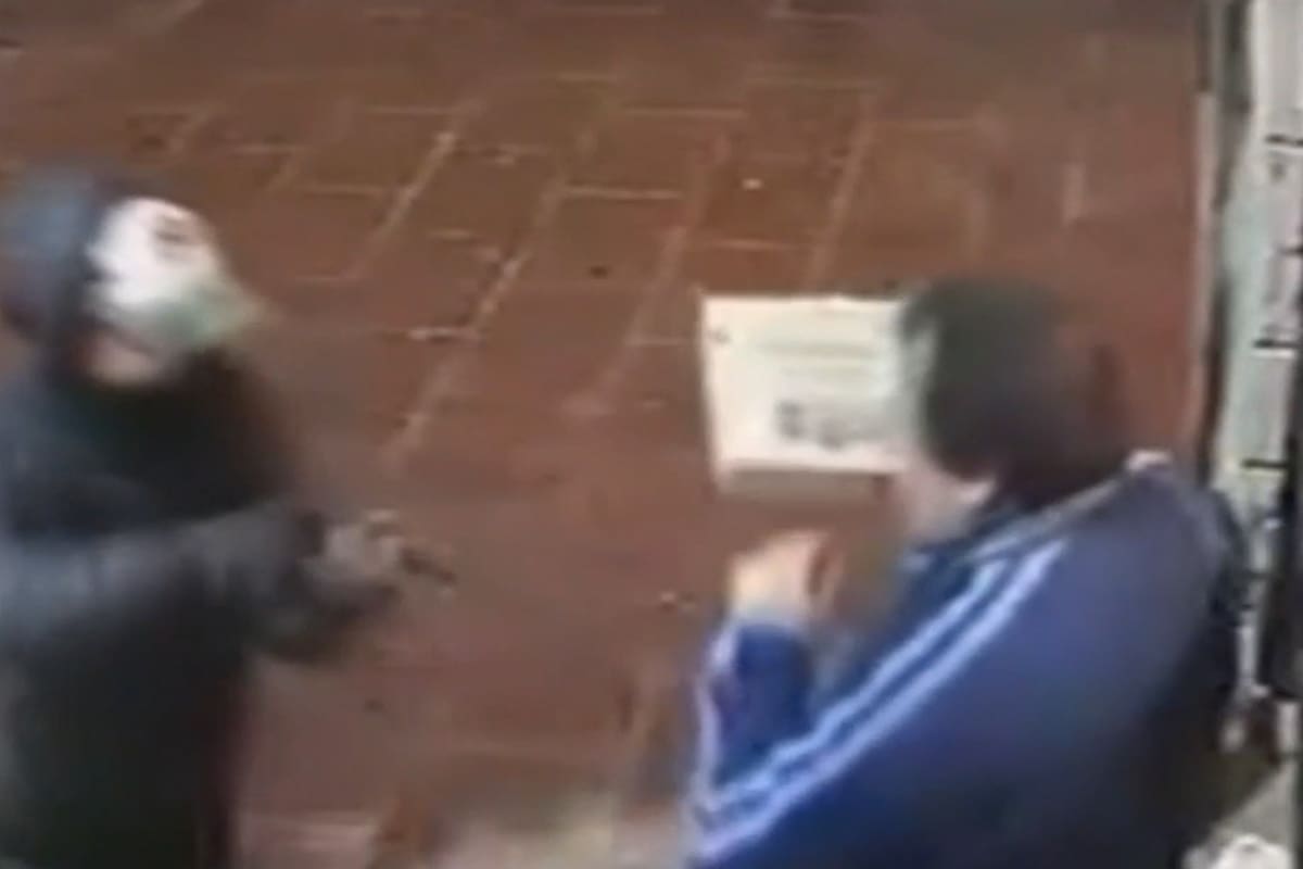 Un repartidor de pizzas fue baleado durante un robo en la localidad bonaerense de Lanús.