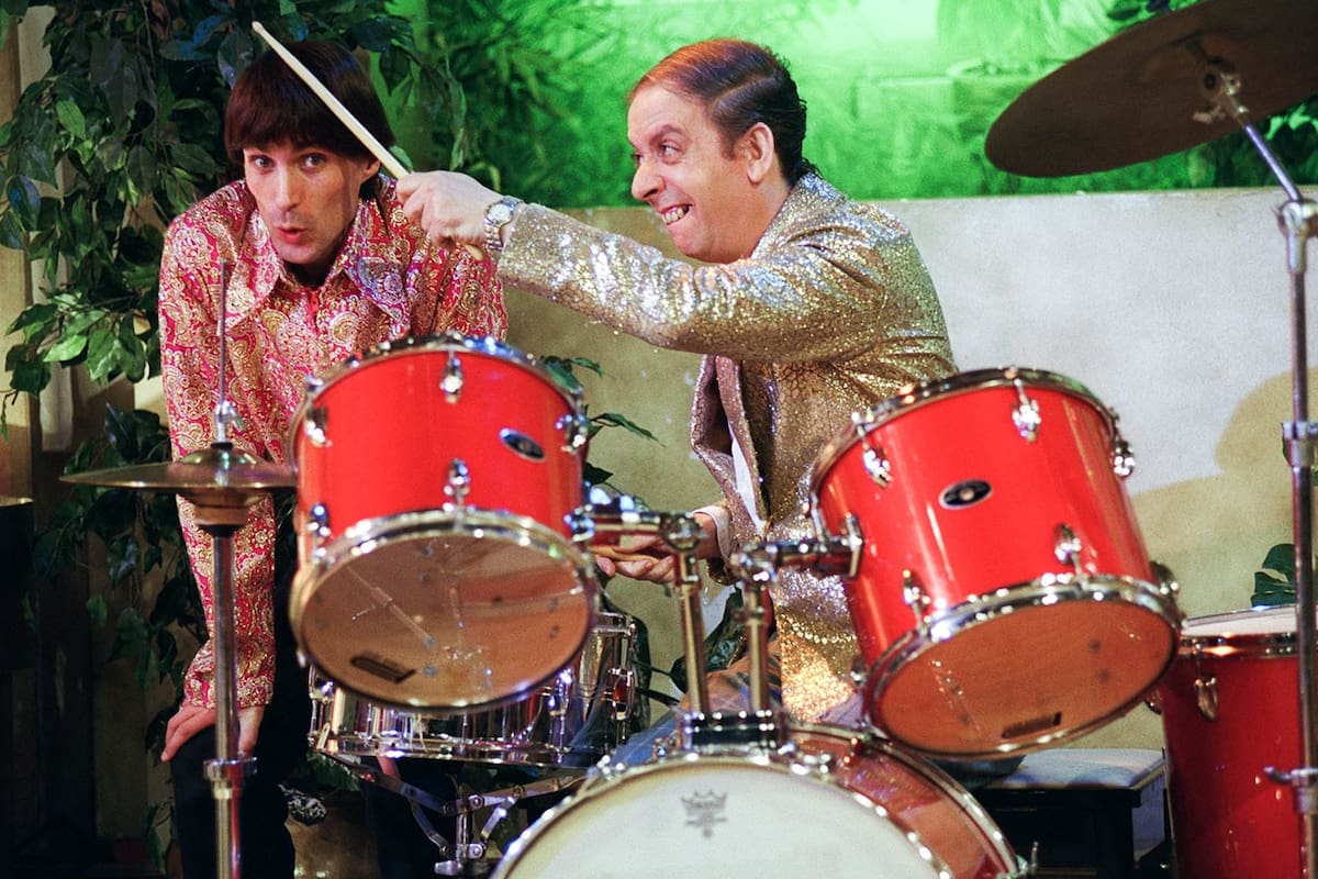 Un repaso por las apariciones televisivas de La Renga, Los Piojos, Babasónicos, Catupecu Machu y la vez que Gustavo Cerati cantó “Llamen a Moe” en el ciclo de Diego Capusotto y Fabio Alberti