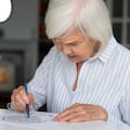 Las variantes genéticas que podrían retrasar el Alzheimer décadas en personas con predisposición hereditaria