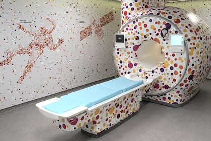 Un resonador intervenido para mejorar la experiencia de los chicos atendidos en el Hospital San Juan de Dios, en Barcelona