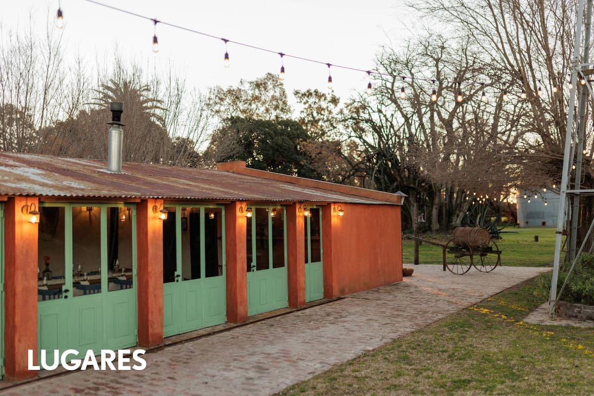 Un restó "de la huerta a la mesa" en el pueblo de Capitán Sarmiento