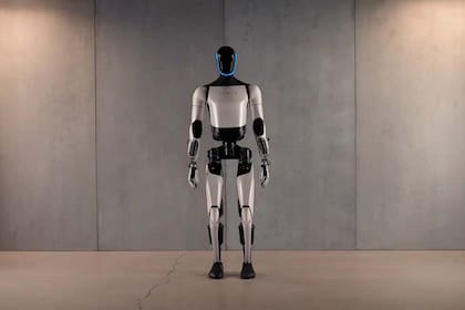 Un robot humanoide Optimus diseñado por Tesla