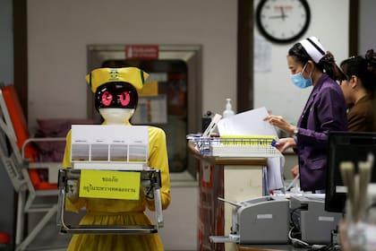 Un robot trabajando en un centro de salud, en Tailandia