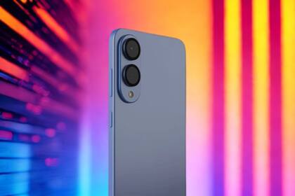 Un Samsung Galaxy S25 Edge, parte de la familia de dispositivos compatibles con Galaxy AI, la plataforma de inteligencia artificial de Samsung