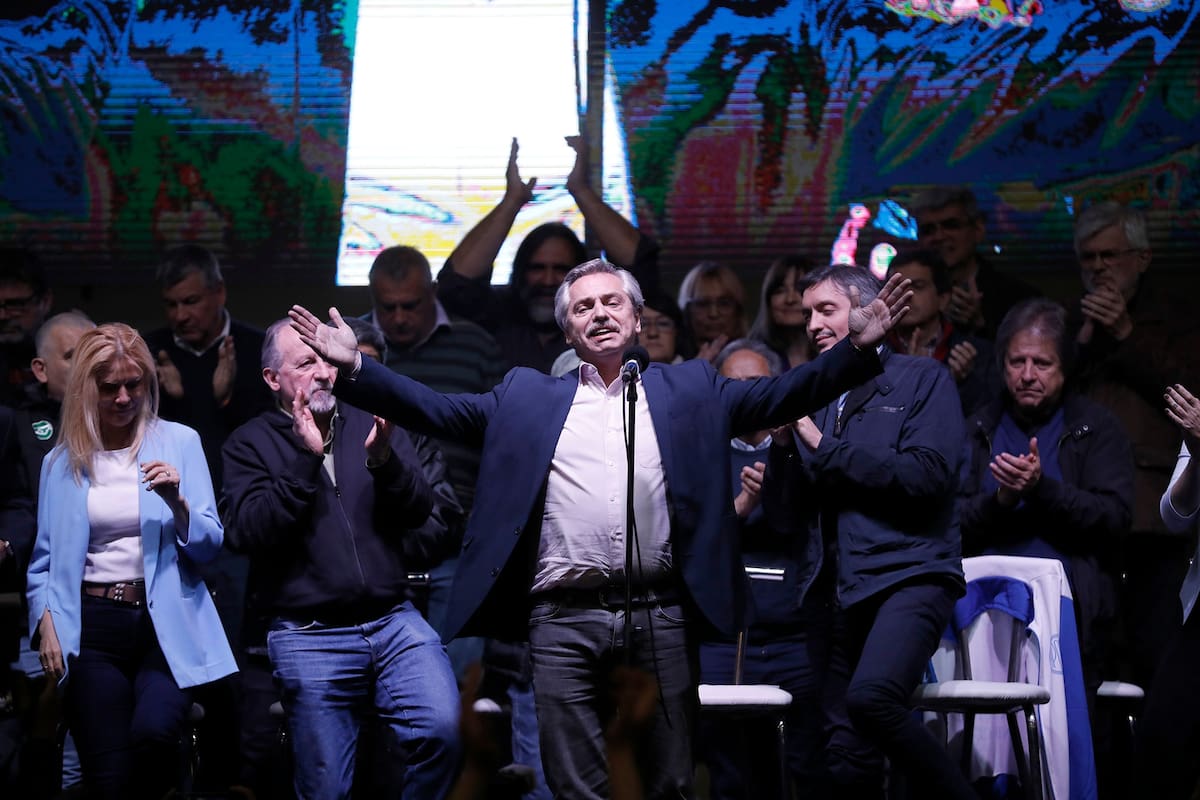 Un sector del oficialismo que no responde al kirchnerismo ni a Sergio Massa busca fortalecer a Alberto Fernández; lo integran intendentes, sindicalistas y movimientos sociales