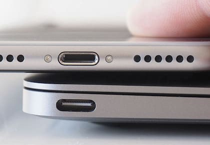 Un simple palillo podría salvar tu iPhone cuando no carga. Descubrí el truco compartido por un especialista