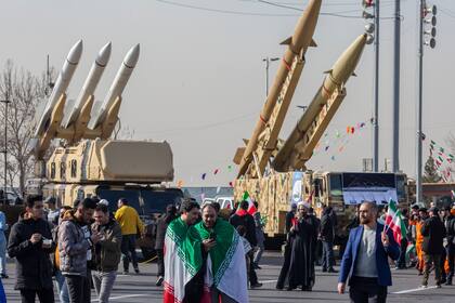 Un sistema de defensa durante las celebraciones por el 45° aniversario de la revolución islámica en Irán