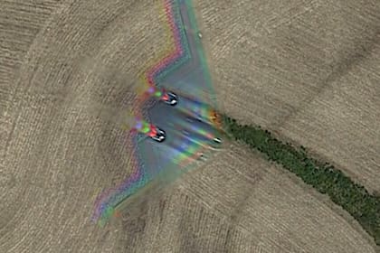 Un sitio de jardinería descubrió en Google Earth el vuelo de un bombardero B-2, una aeronave militar furtiva invisible a los radares