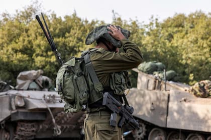 Un soldado israelí destrozó la cabeza de una estatua de Jesucristo durante una operación en el sur del Líbano