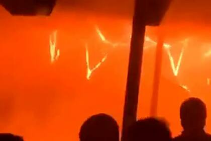 Un soldado que volvía de la guerra asesinó a 13 personas al lanzar una bengala dentro de un bar