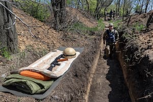 Un soldado ucraniano en la región de Kherson, en el sur del país (David Guttenfelder/The New York Times)