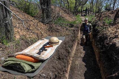 Un soldado ucraniano en la región de Kherson, en el sur del país (David Guttenfelder/The New York Times)