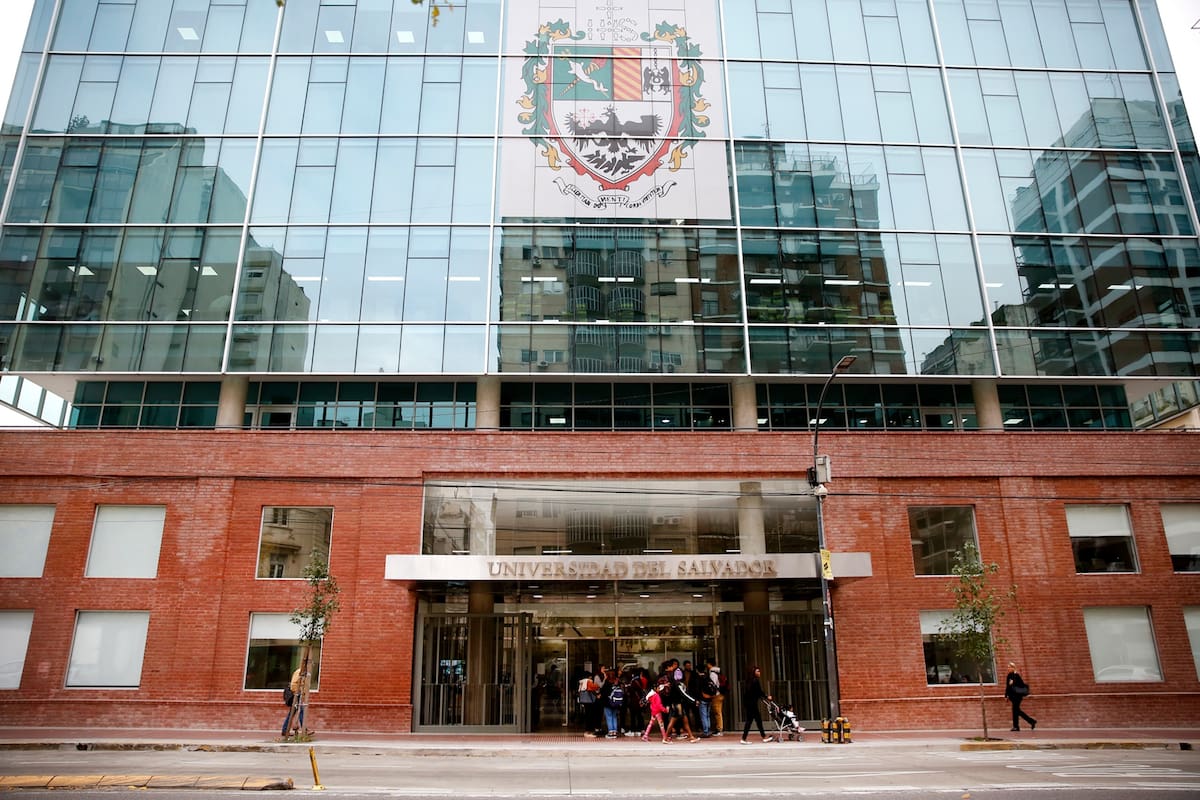 Un solo edificio para cursar todas las carreras