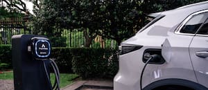 SUV híbrido enchufable vs. naftero: cuánto se ahorra en tres años de uso en la Argentina