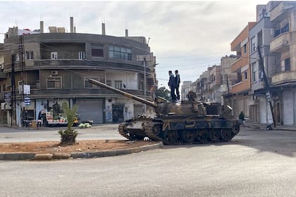 Un tanque abandonado en Homs