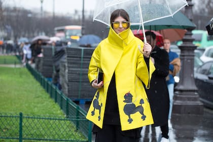¿Un tapado con simpáticas estampas de mascotas? ¡Por qué no!