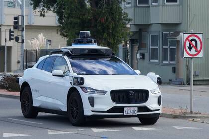 Un taxi autónomo Waymo (AP Photo/Jeff Chiu)