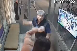 Un taxista le dio una féroz golpiza al operador de radio de una parada de Trelew