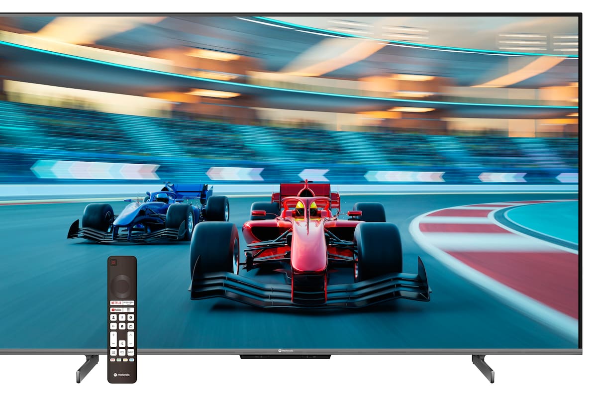 Un televisor de Motorola, con pantalla QLED de resolución 4K y Google TV como sistema operativo; hay versiones de 55, 65 y 75 pulgadas