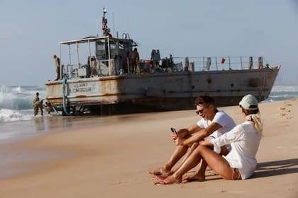 Un temporal destrozó el muelle flotante e hizo encallar cuatro embarcaciones del ejército estadounidense, dos de ellas en Israel, cerca de Asdod